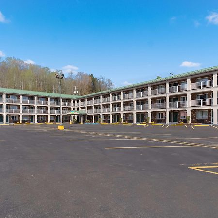 Surestay Hotel By Best Western Summersville Esterno foto