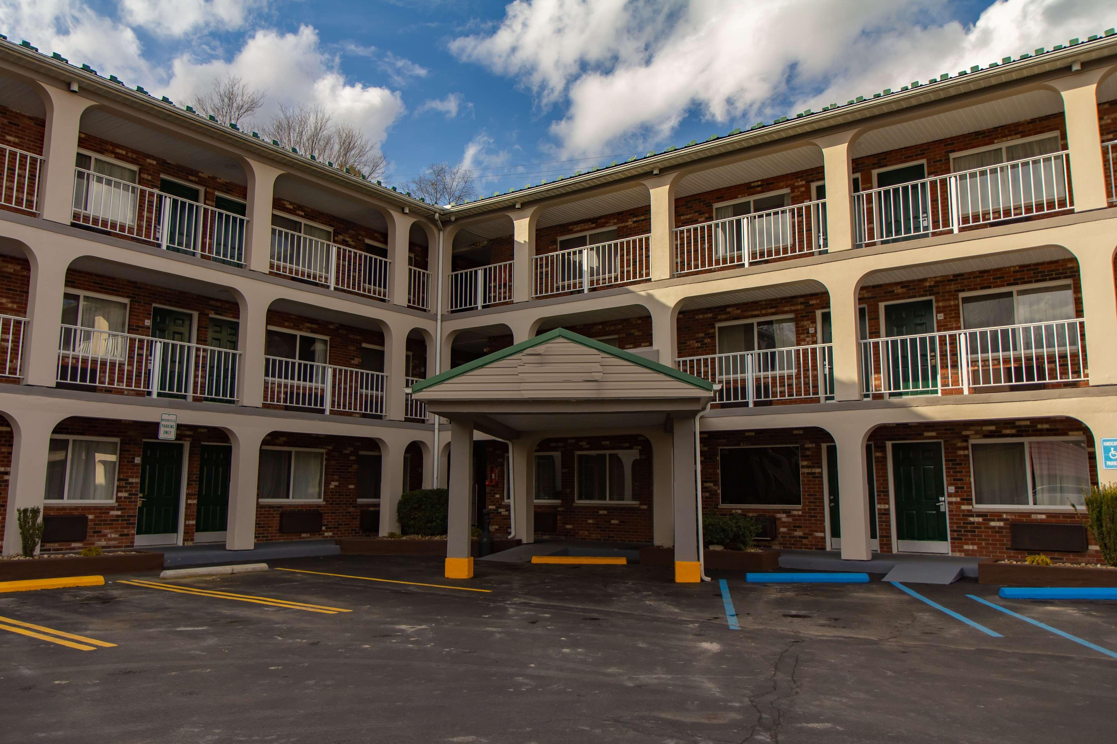 Surestay Hotel By Best Western Summersville Esterno foto