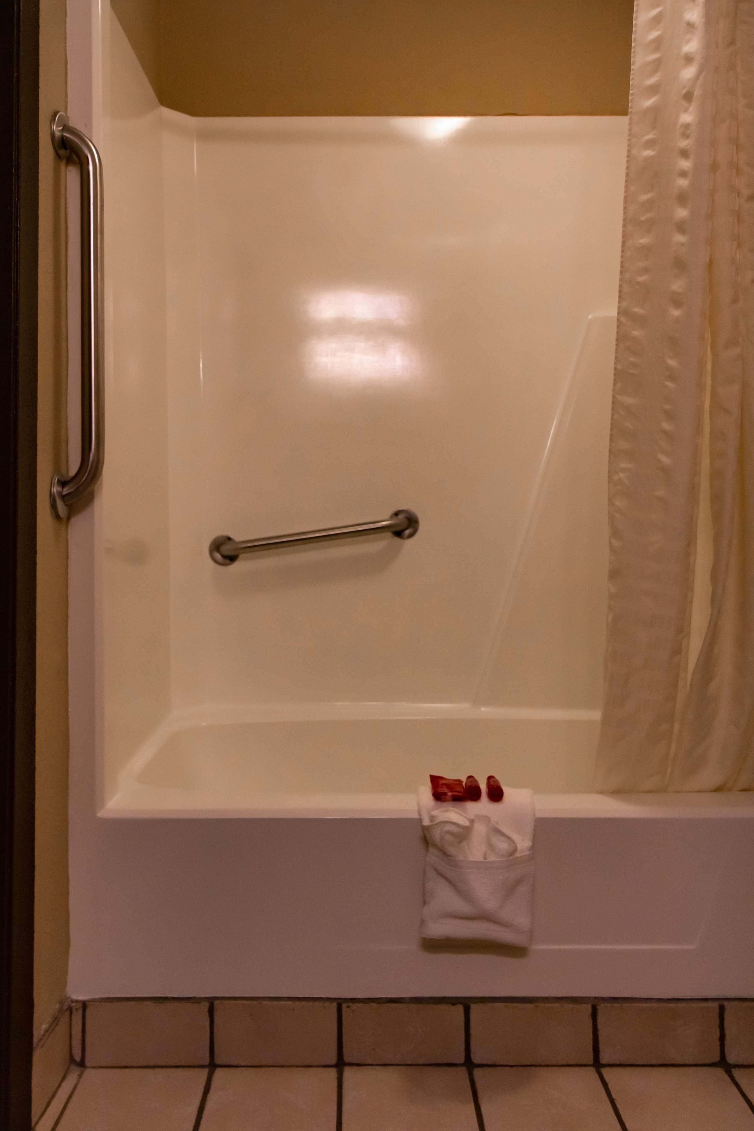 Surestay Hotel By Best Western Summersville Esterno foto